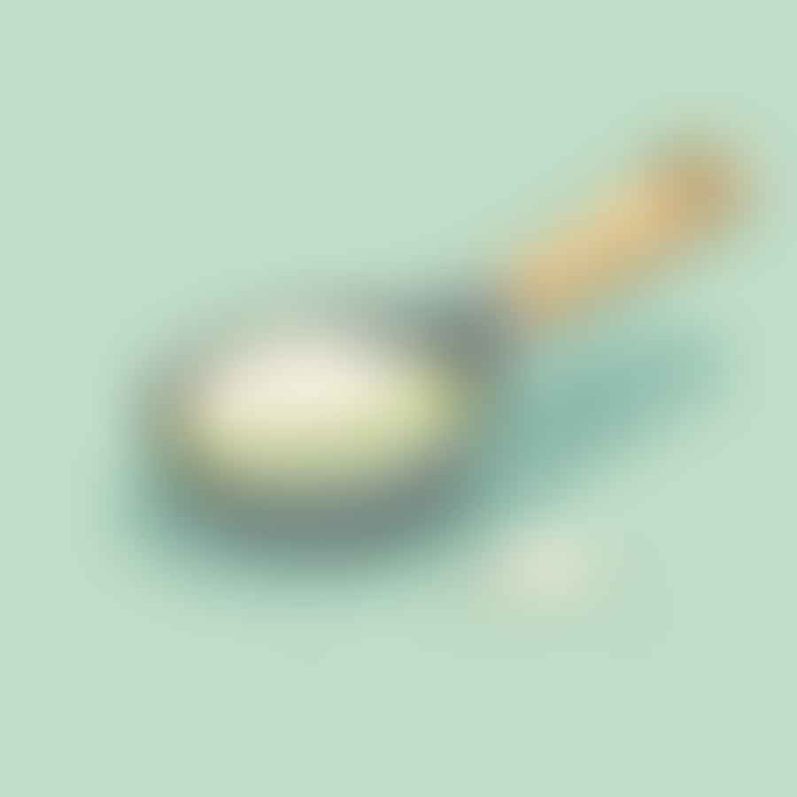 A measuring spoon with pickling salt.